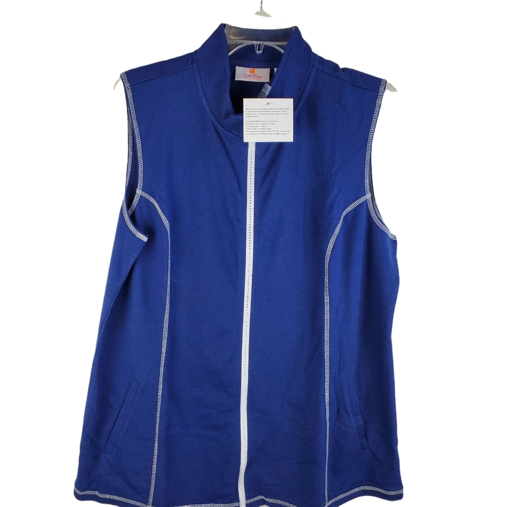 Quacker Factory NWT sleeveless vest L